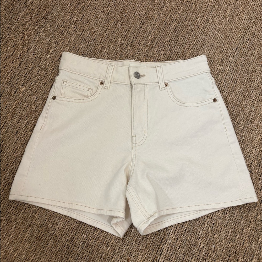 H&M High Waist Cream Shorts